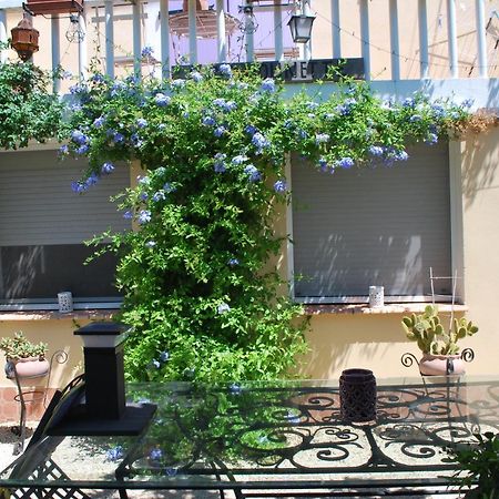 Le Pitchounet Arles Bagian luar foto